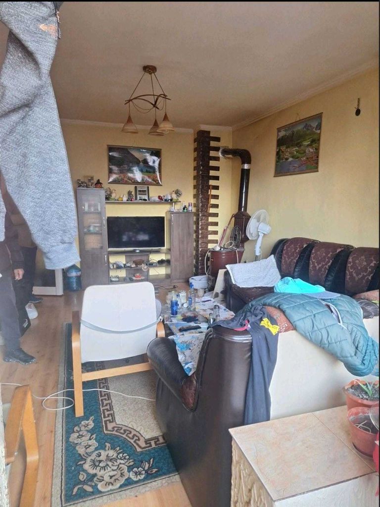 Продава се Двустаен апартамент в Асеновград - 64 кв.м за 1195 €/кв.м - Снимка #2