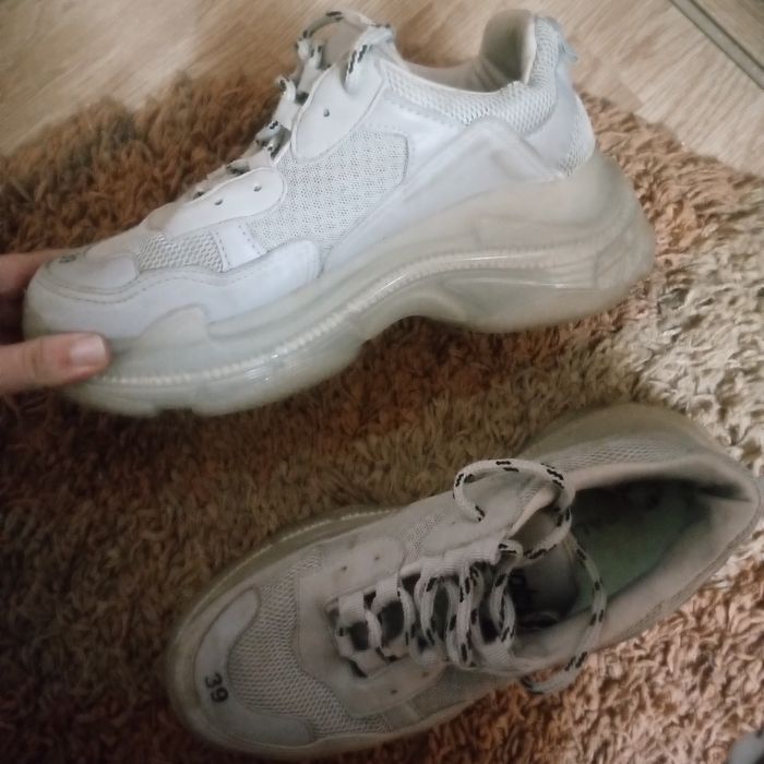 Balenciaga 39 stare buna