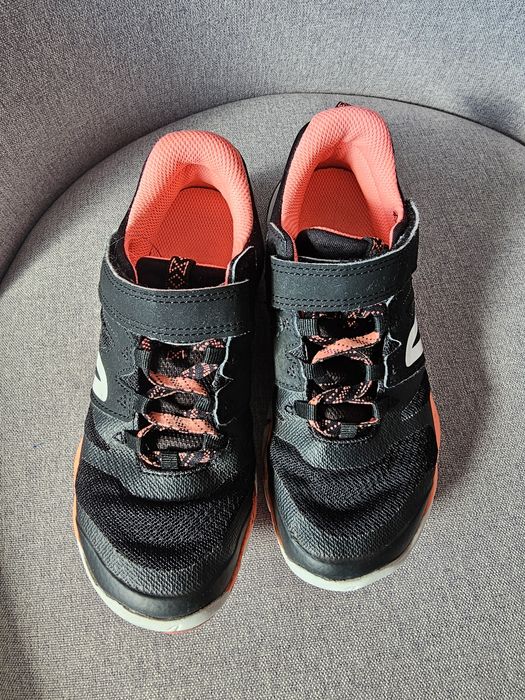 Детски маратонки размер 34