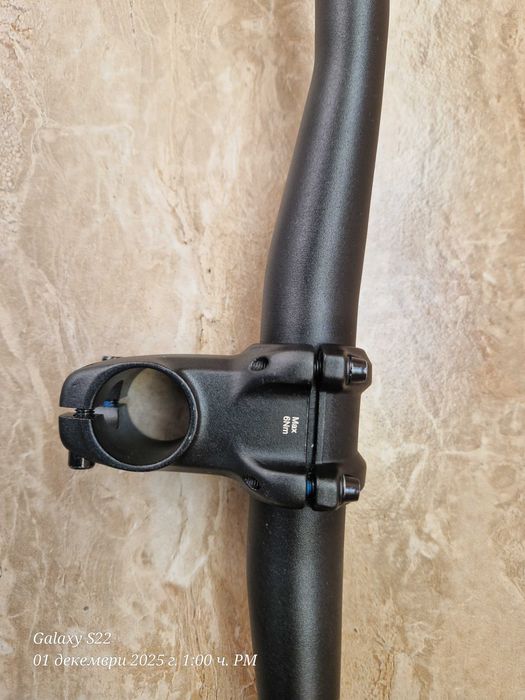 Продавам кормила и лапи от Canyon stoic