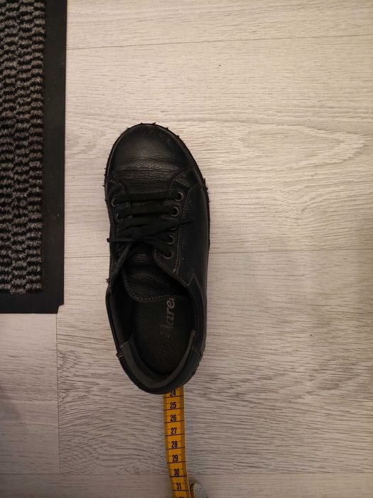 Vand pantofi din piele, marime 31