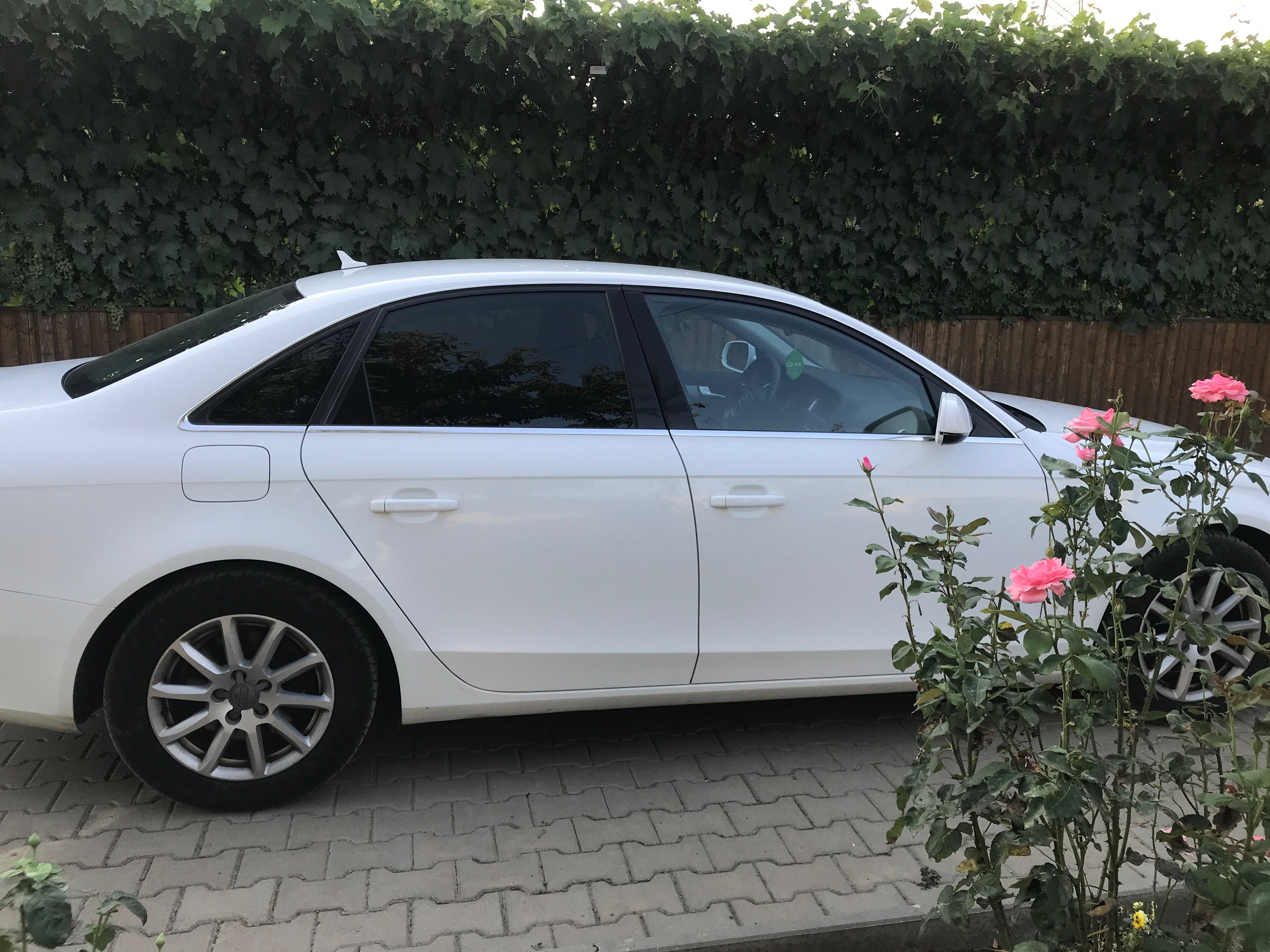 Vând Audi A4 manuala