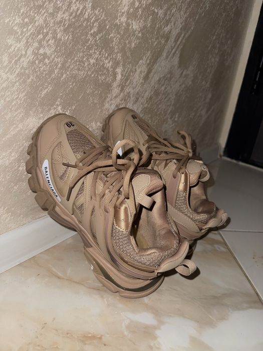 Balenciaga Tracks