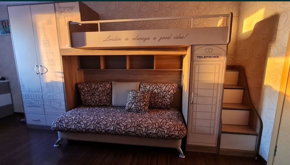 Кровать двухъярусная