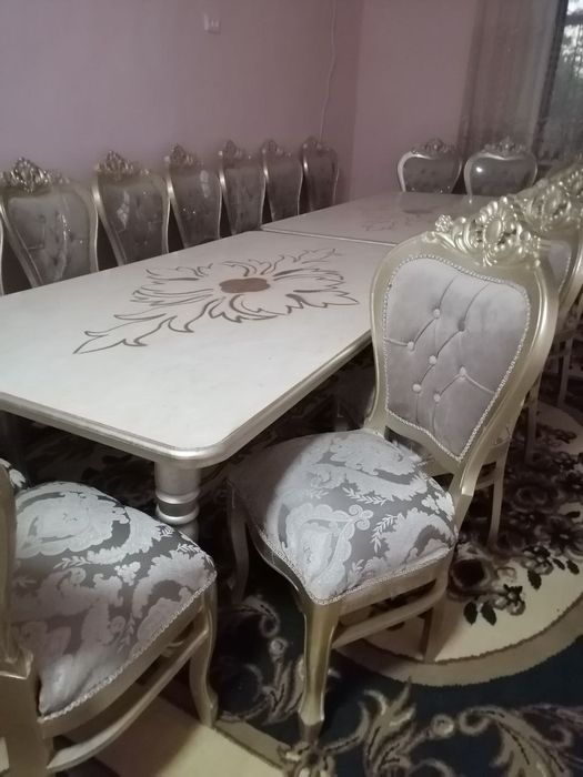 2та Стол ва 18та Стул СОТИЛАДИ