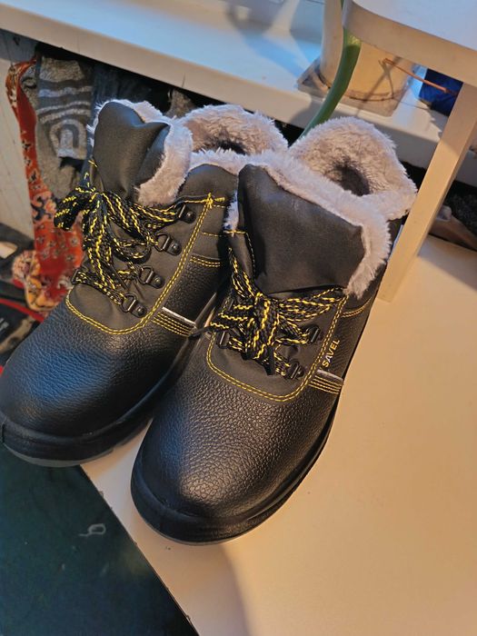 Рабочии ботинки зимние