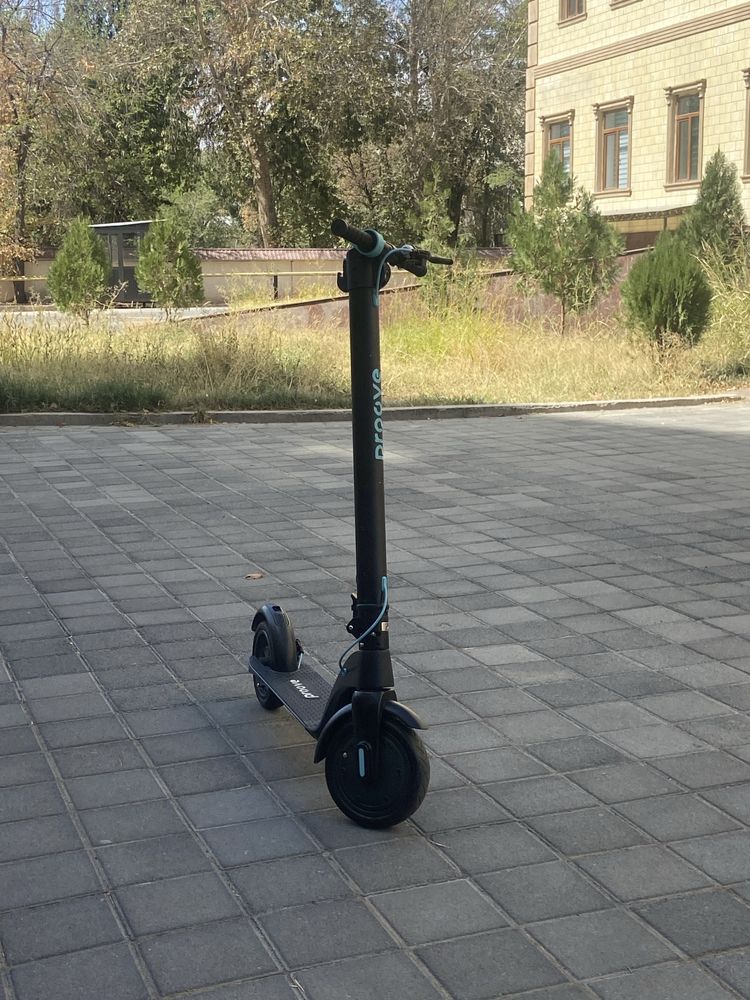 Электронный самокат “Proove”