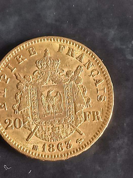 Vând monezi istorice din aur