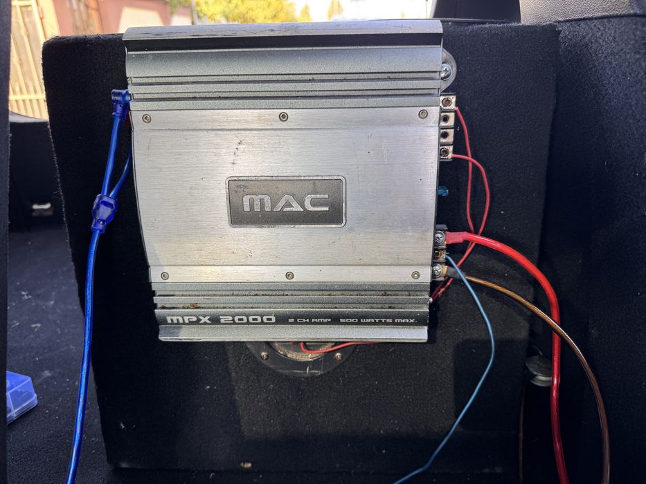 Subwoofer auto Mac Audio cu statie/amplificator