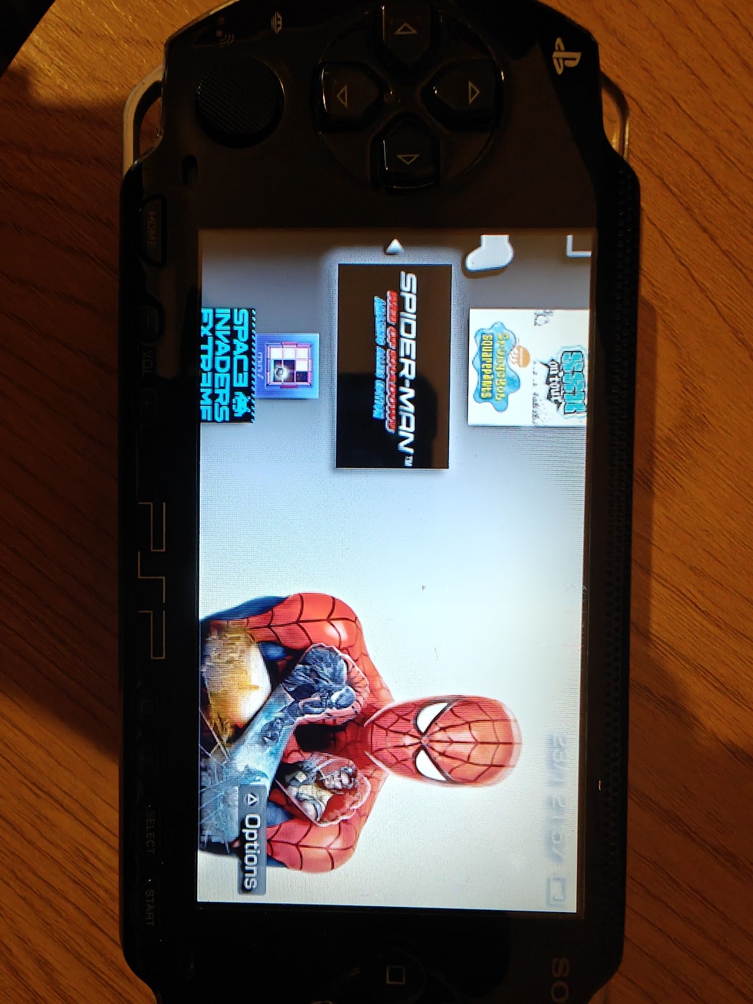 PSP конзола с 60+ игри