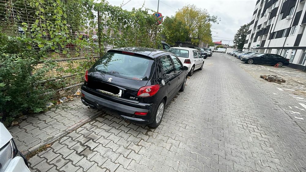 6000 lei  peugeo 206+