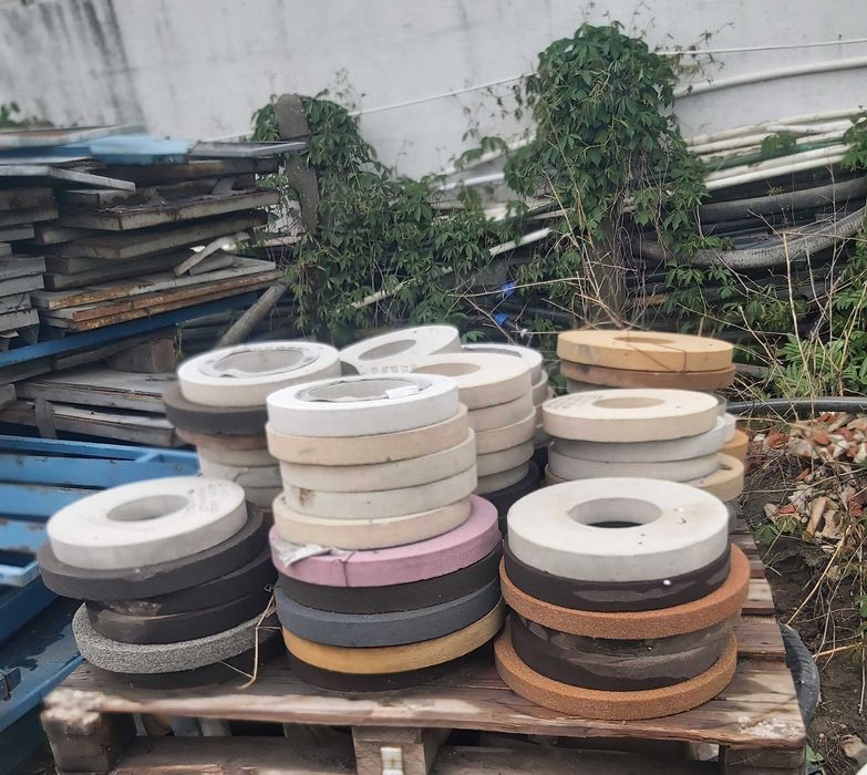 Pietre Polizor Corpuri Abrazive cu Liant Ceramica.