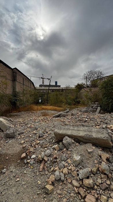 Продается Дом Участок  Вдоль дороги  18  соток  ул.Советская