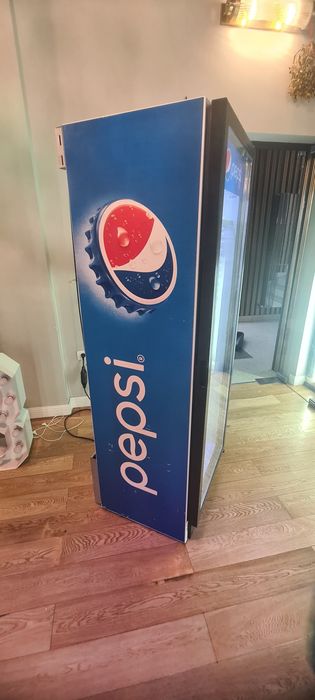 Frigider Vitrina Băuturi Sucuri Congelator