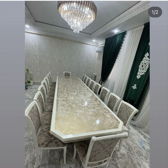 Стол стулья для гостиной