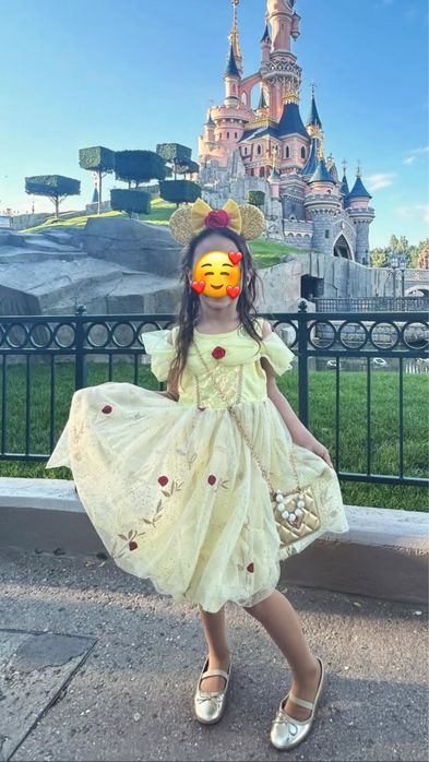 Rochita Belle + accesorii 4/5 ani