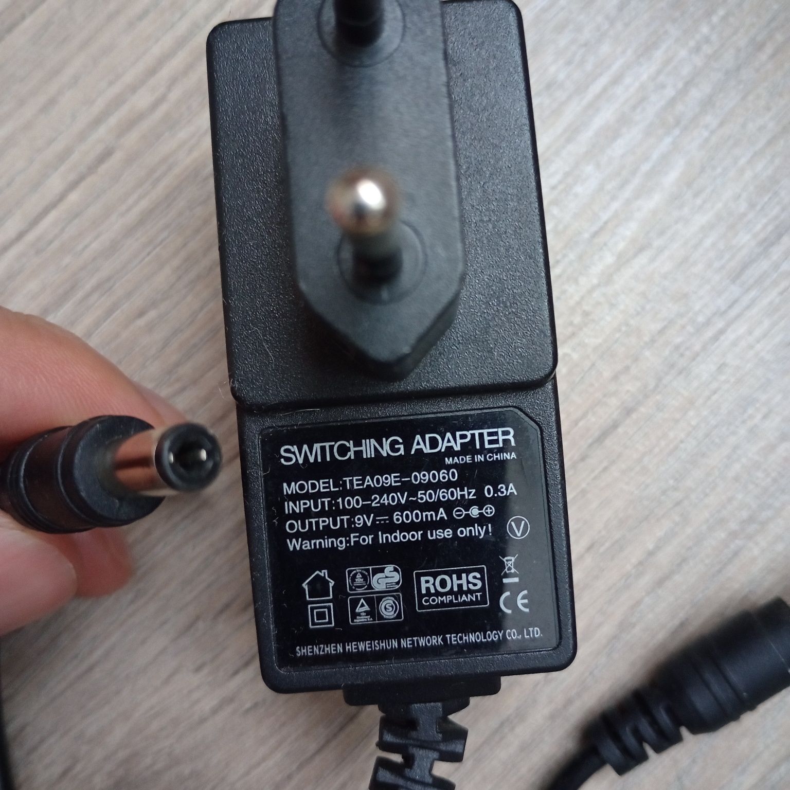 Сетевое зарядное устройство для модема для интернет 9V 12V 12в 18 ватт