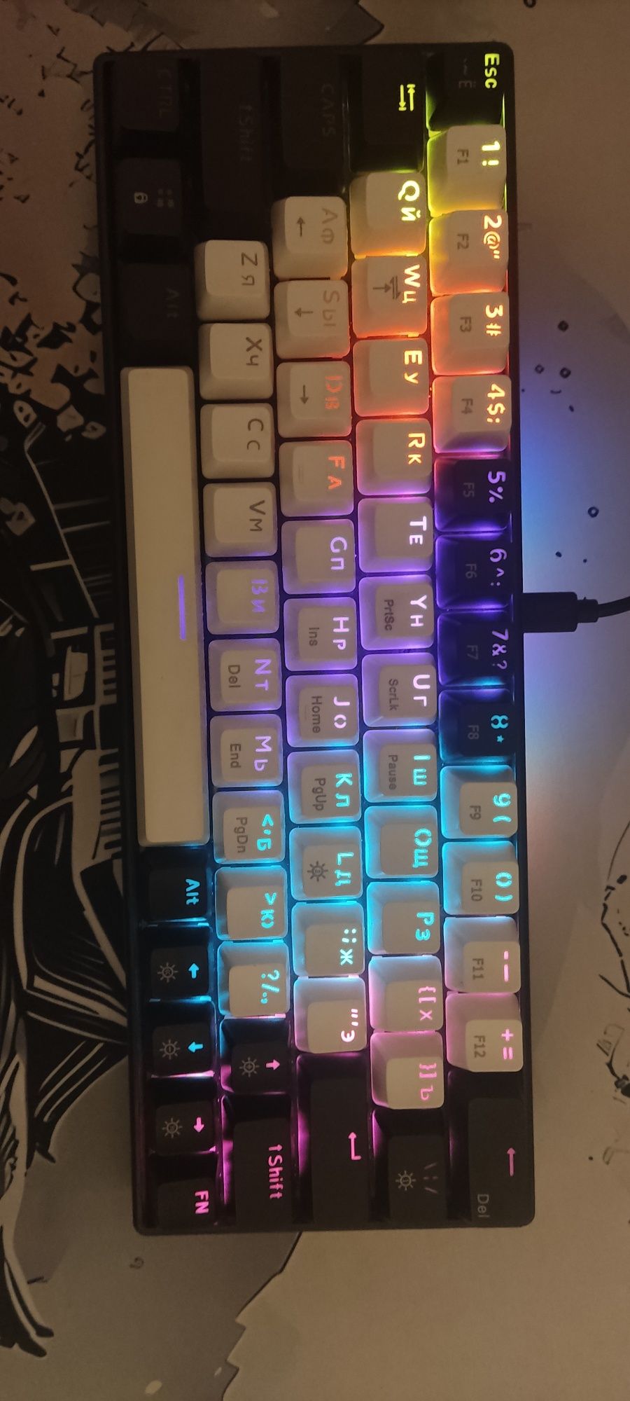 Продаю механическую клавиатуру LEAVEN K640