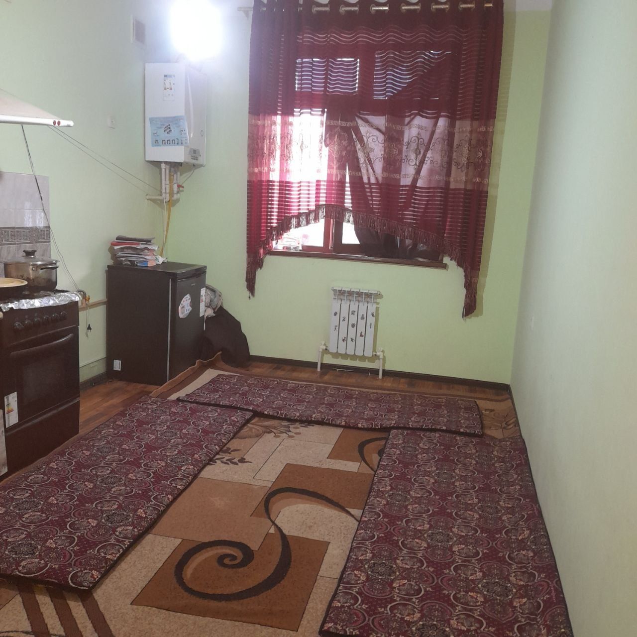 Qarshi kvartira sotiladi