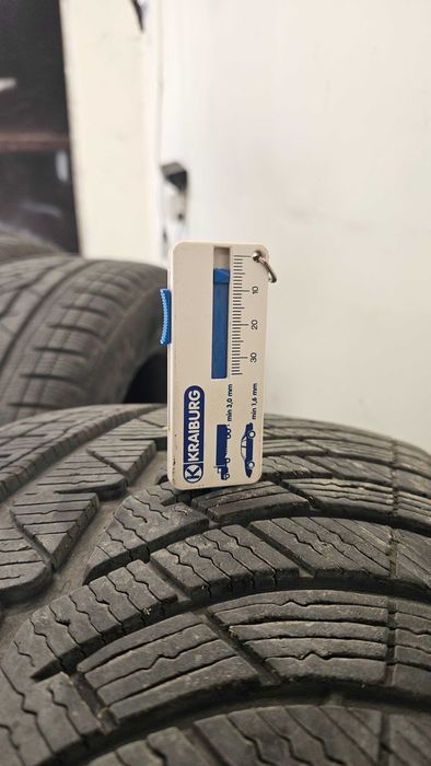 Гуми Michelin Pilot Alpin 235/55/17