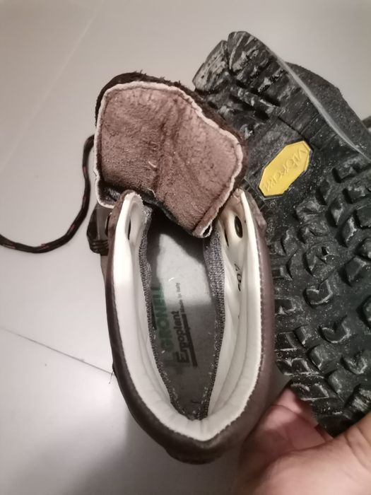 Bocanci tehnici, piele, marca GRONELL, mărimea 36, purtati de două ori