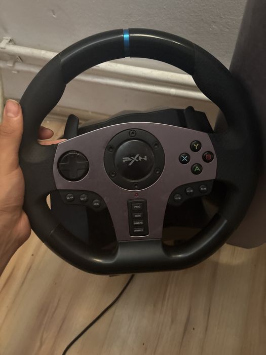 vand volan pxm v9 in stare impecabila