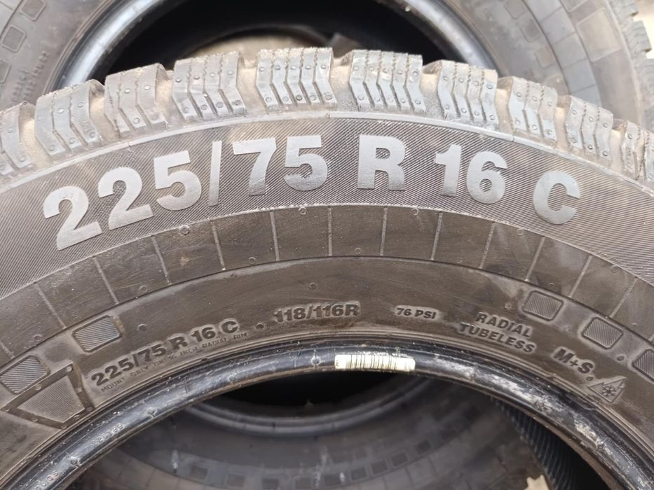 225/75/16 C . 4броя Cintinental VancoFourSeason 2.Гумите са в перфектн