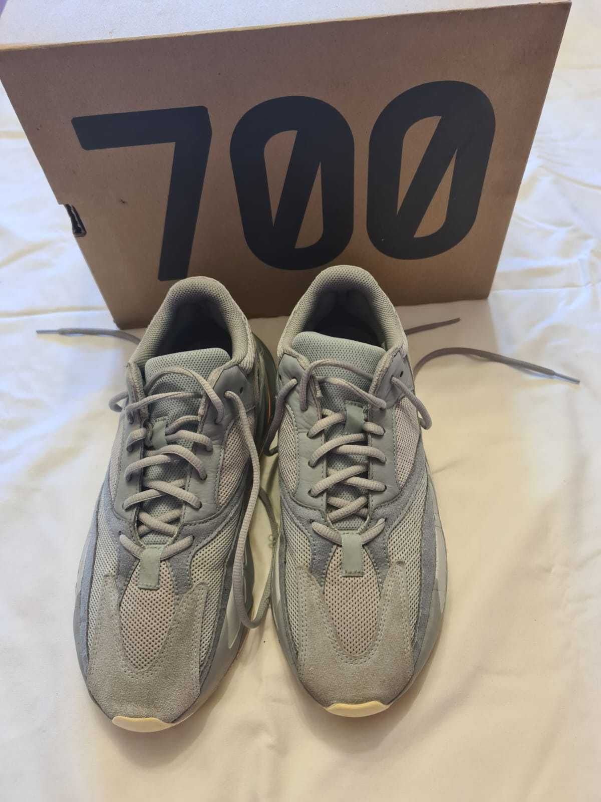 Yeezy 700 inertia