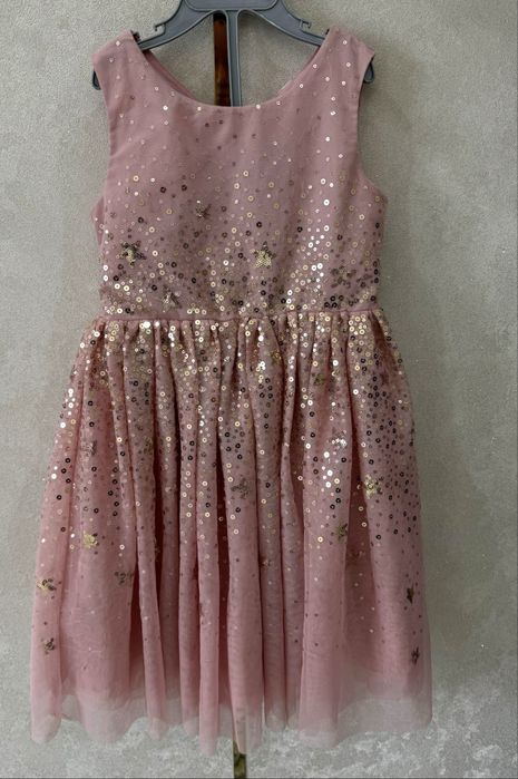 Срочно шикарное платье на 5-6 лет