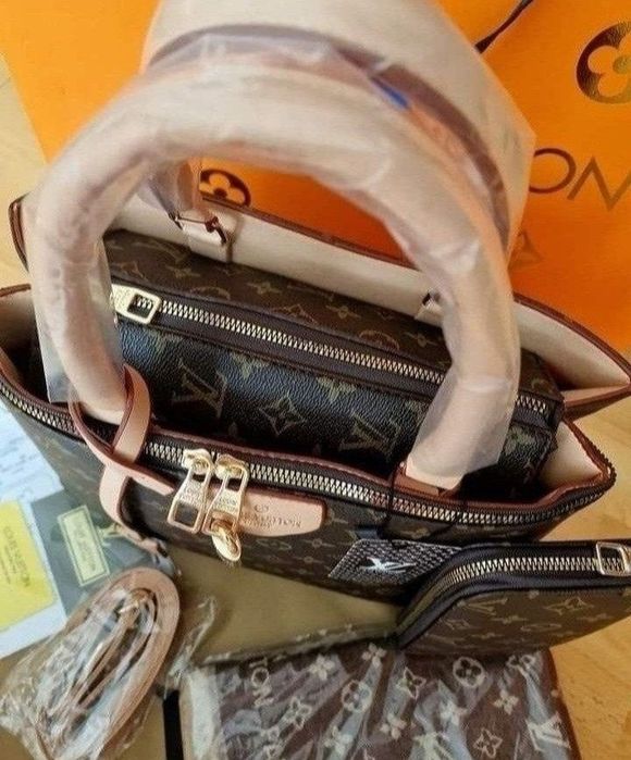 Set 3 articole LV,model office,saculet, etichetă