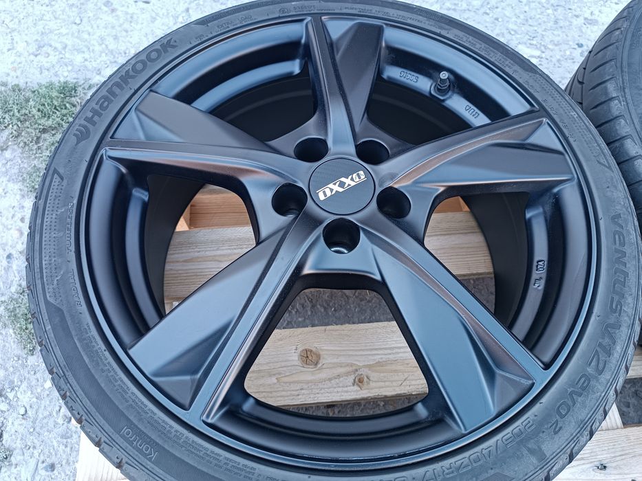 Лети джанти 17ки 5х100 Oxxo + летни гуми 205/40/17 Hankook