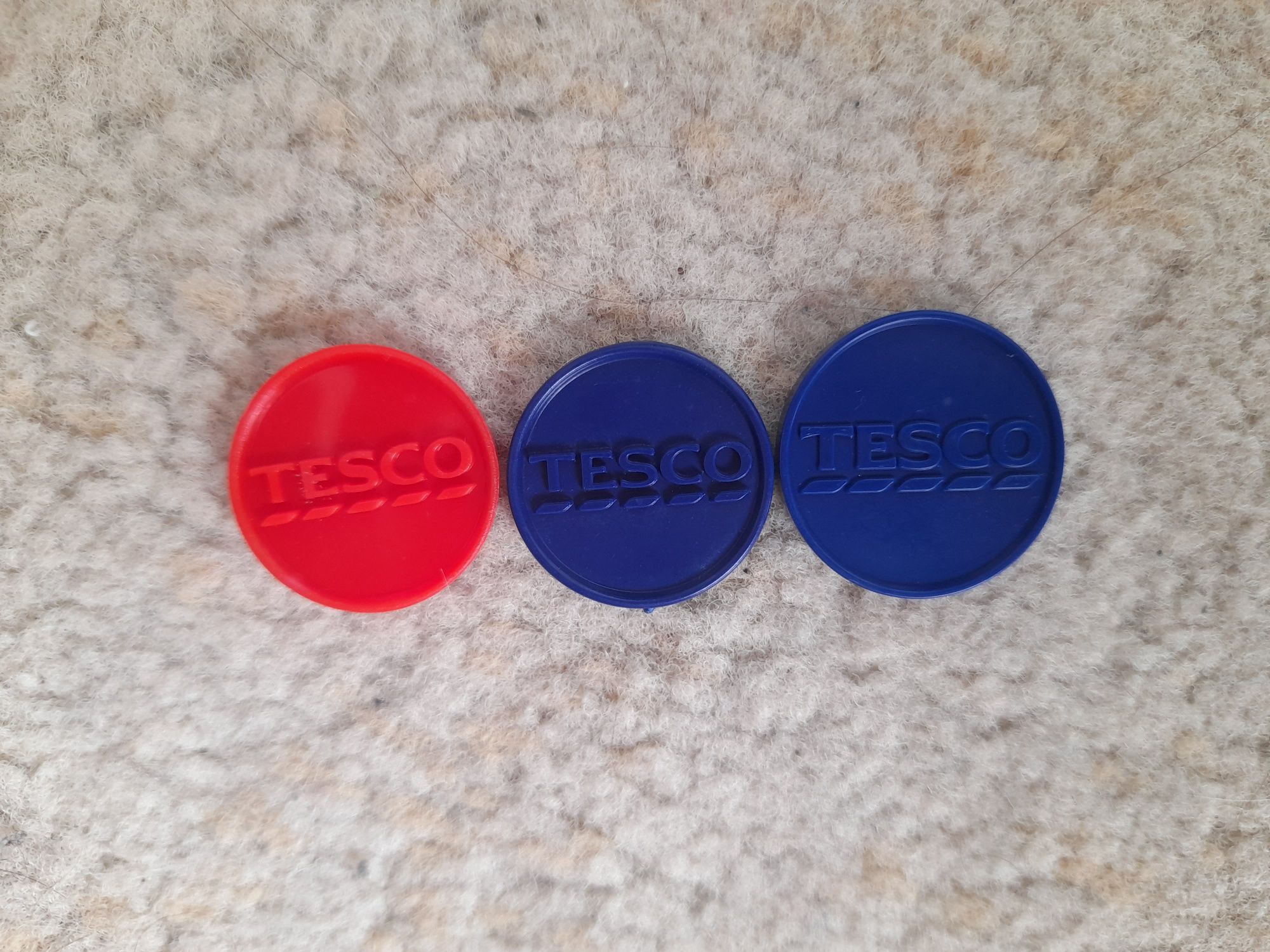 Буркан с жетони "Tesco"