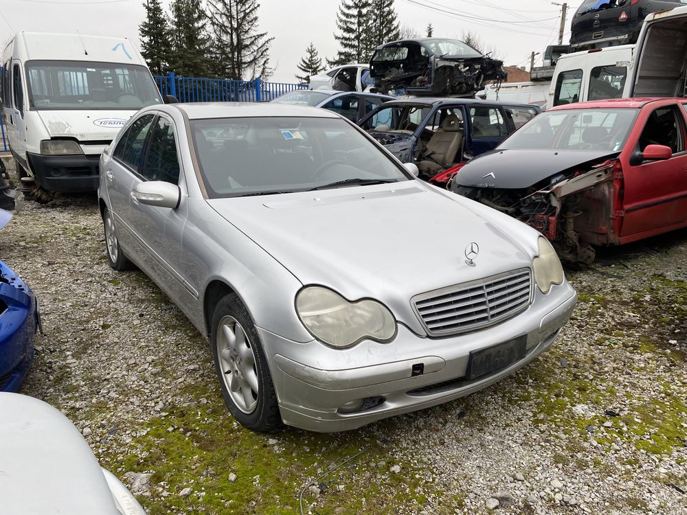 Mercedes C-200 на части