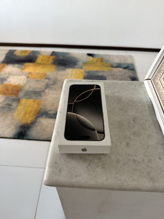 Telefon mobil Apple iPhone 16 Pro Max, 256GB, 5G, Natural Titanium