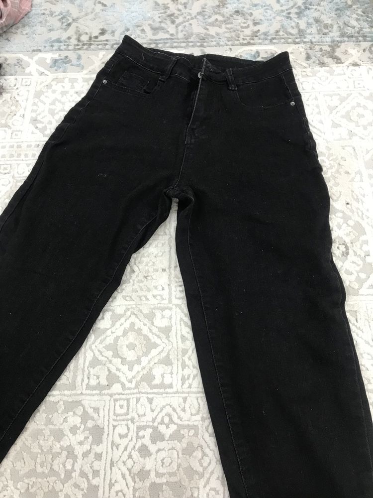 Черные джинсы 1000тг