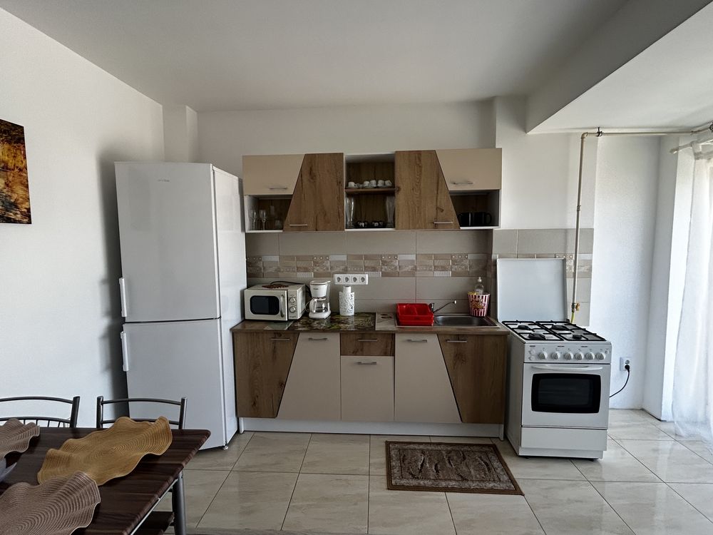 Vand apartament cu 2 camere