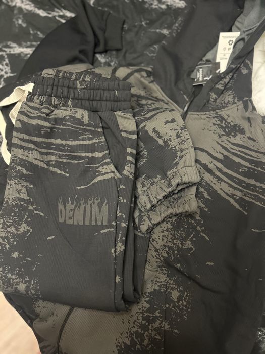 Екип от две части