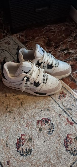Adidași Nike air