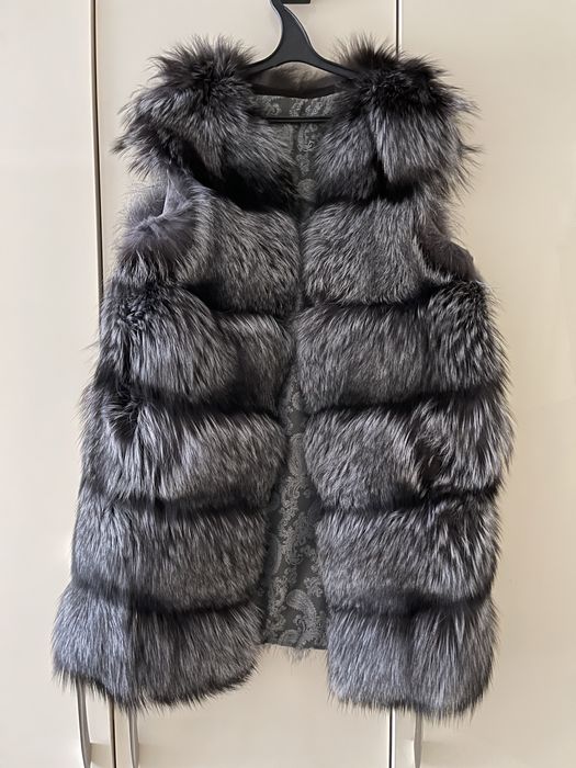 Меховой жилет / жилеты