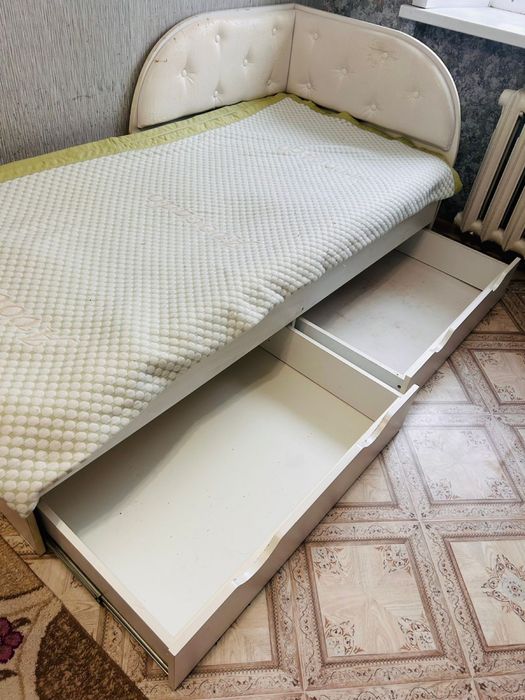 Продам одно местный кровать