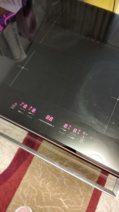 Cuptor,plita și hotă incorporabile