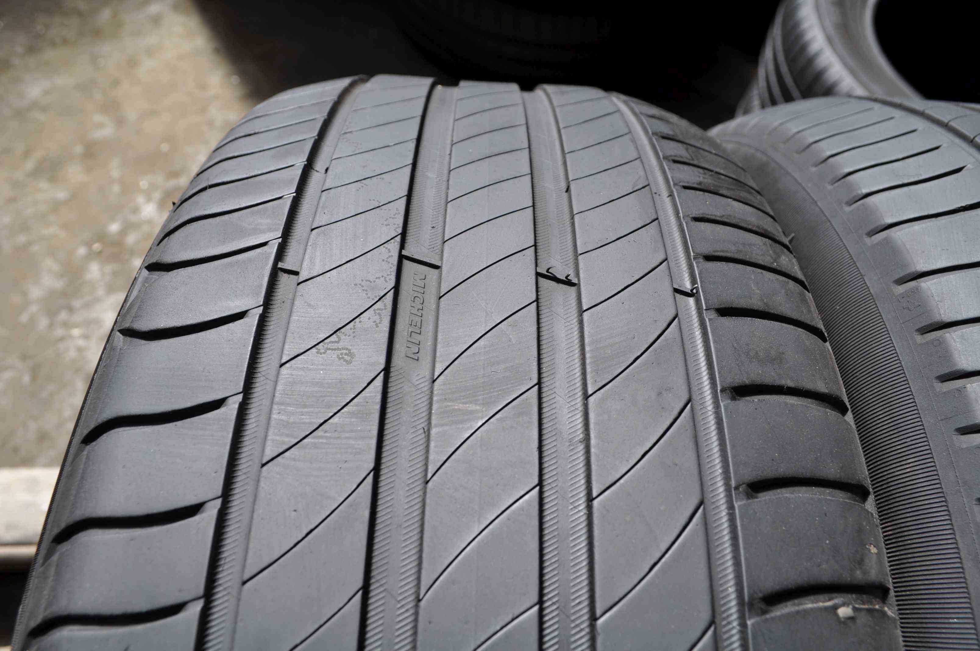 SET 2 Anvelope Vara 235/45 R18 MICHELIN Primacy 4 98Y