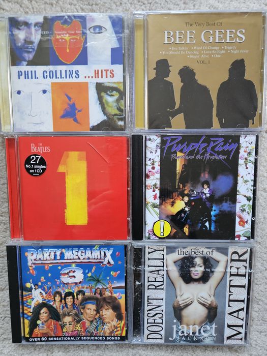 Оригинални компакт дискове от лична колекция