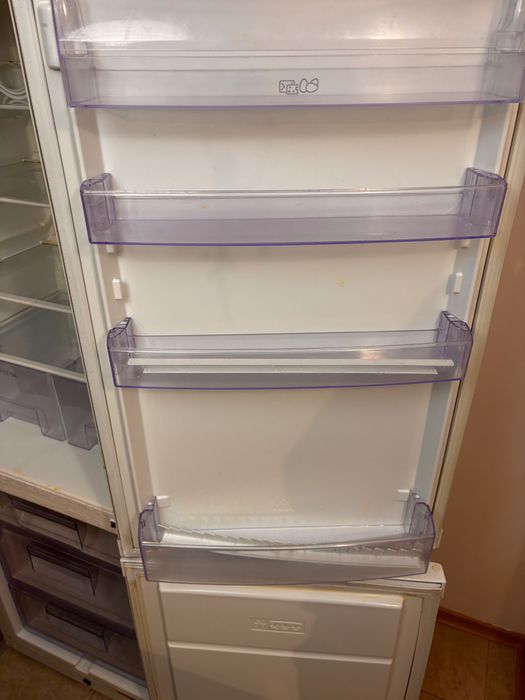 Хладилник Zanussi