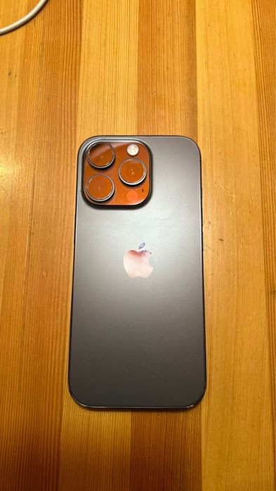 Iphone 16 pro в хорошем состоянии