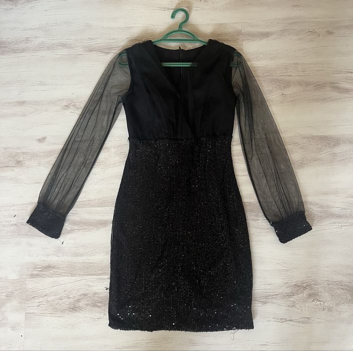 Рокли с пайети – стил и блясък