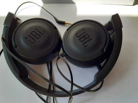 Vand casti Samsung si JBL