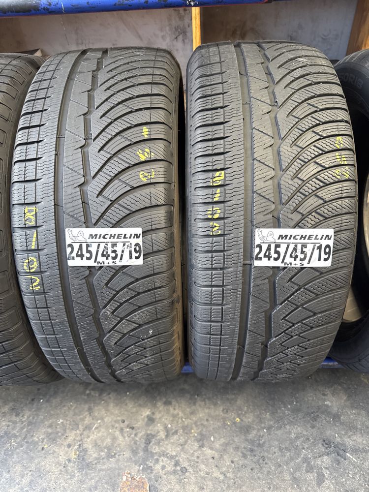 245/45/19 Michelin M+S