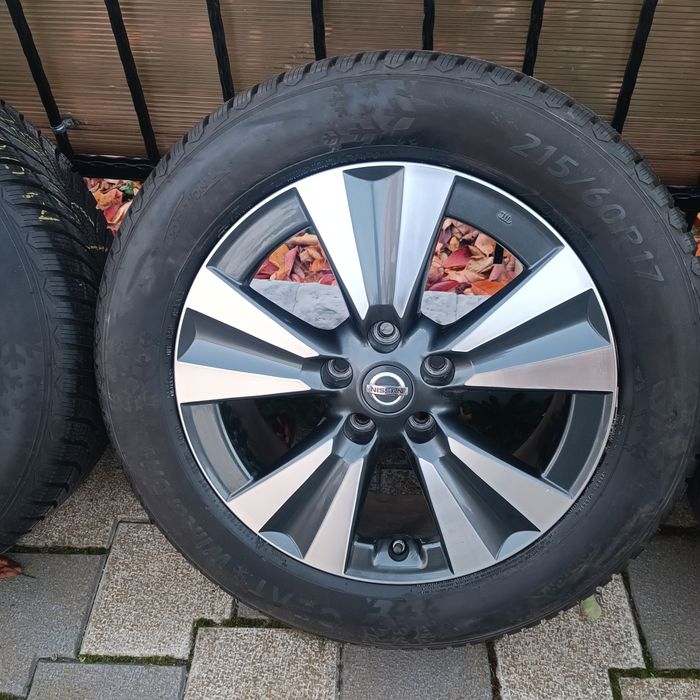 Roți originale Nissan Qashqai R17