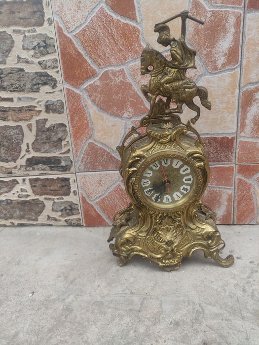 Vând cesas de bronz